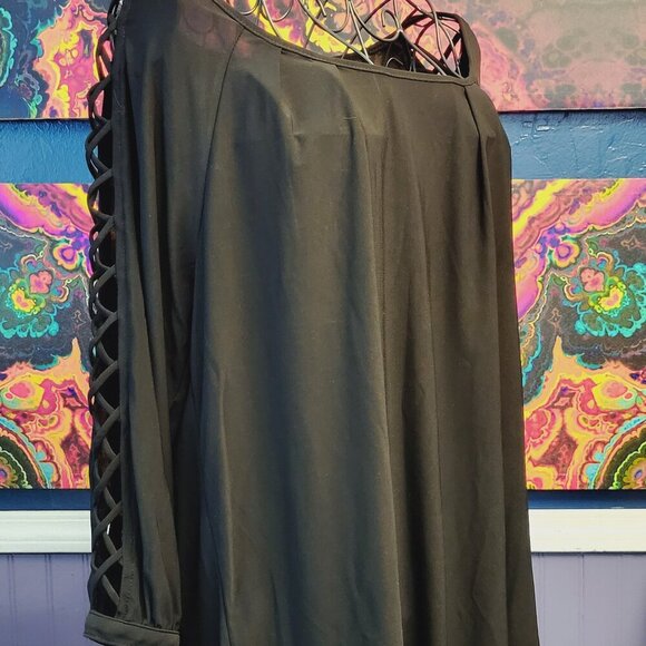 Always Indigo ~ Sz 1XL ~ Blouse with Cut Out Sleeves ~ NWT - Picture 1 of 8